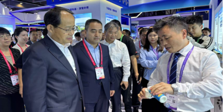 省工信廳黨組成員、副廳長(zhǎng)張康寧帶隊(duì)參加第十九屆中國(guó)國(guó)際中小企業(yè)博覽會(huì)